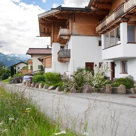 Bergnest Penning Appartement *